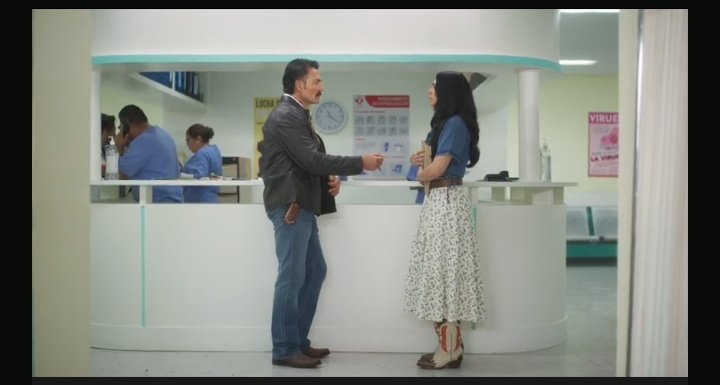 paobel1606's tweet photo. El encuentro de mis #LeonAlba en el hospital 😍😍😍
#FernandoColunga el rey de las telenovelas presente en #Amanecer
@AmanecerTvOf
@Univision
@Canal_Estrellas https://t.co/OIqCmFVIL2