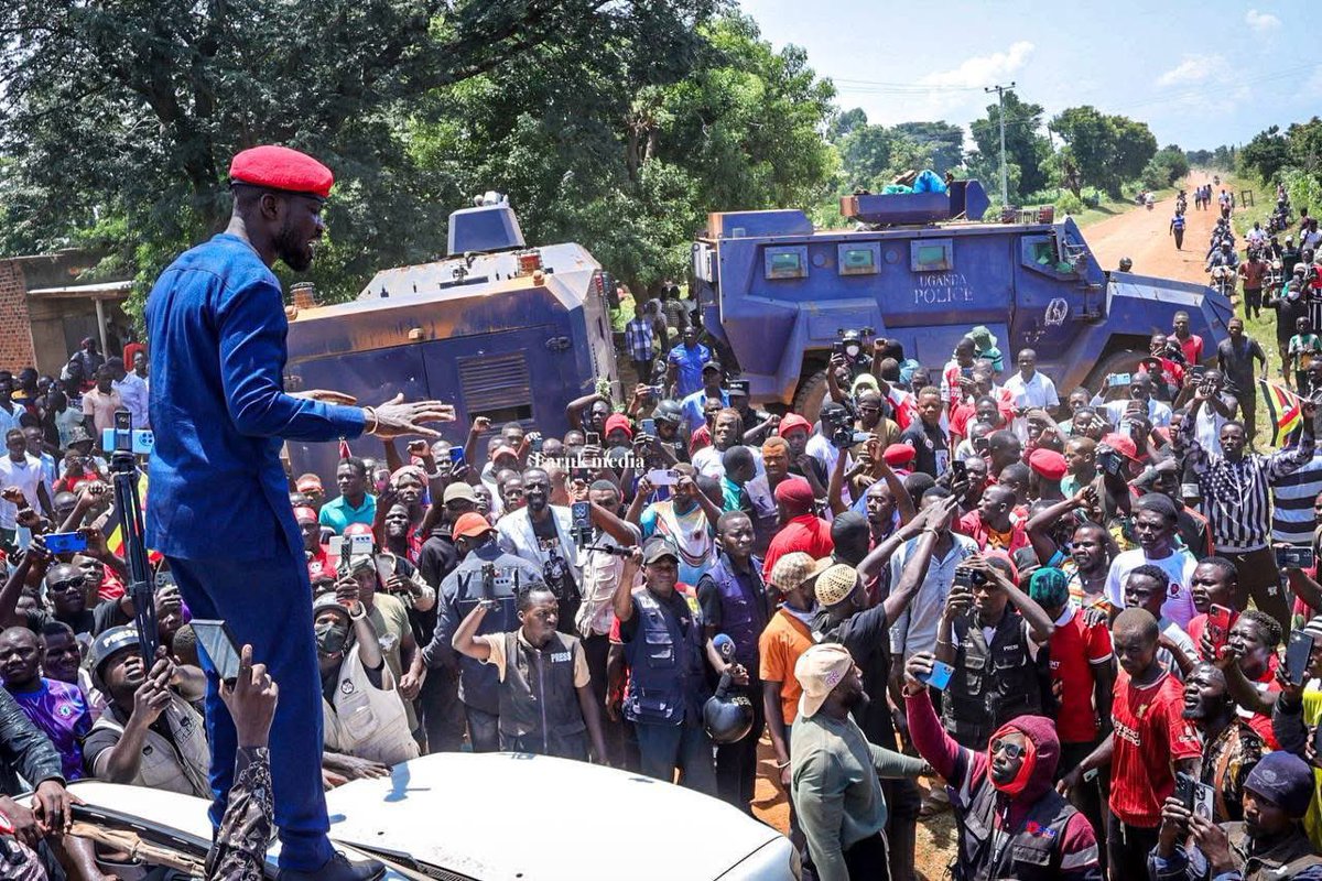 THANK YOU KAMULI! 

THANK YOU BUYENDE!! 

Despite a police blockade which prevented us from reaching our planned destination at Bukungu Island in Buyende, and the deliberate blocking of main roads, we still addressed our people in Buyende Town Council and Kamuli District. People