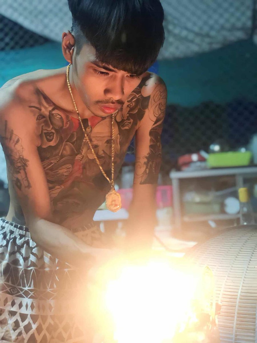 นามว่าตูน tweet media