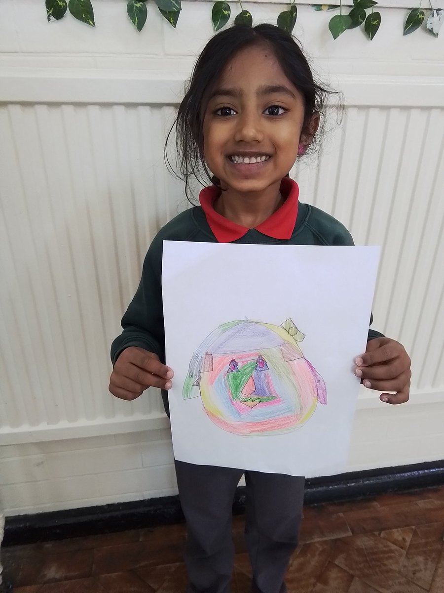 MrShahsClass's tweet image. Check out our #creative portraits in the style of Paul Klee. Super control of the pencil to add colour to a drawing.  @YPSArtandDesign @kapowprimary