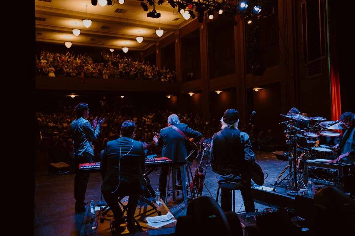 I'm back on the road this October with @RandyTravis, and time is running out to get tickets! Let me know where I'll see you, and don't forget to get your tickets under my profile!#CountryMusic #JamesDupre #LiveMusic #RandyTravis