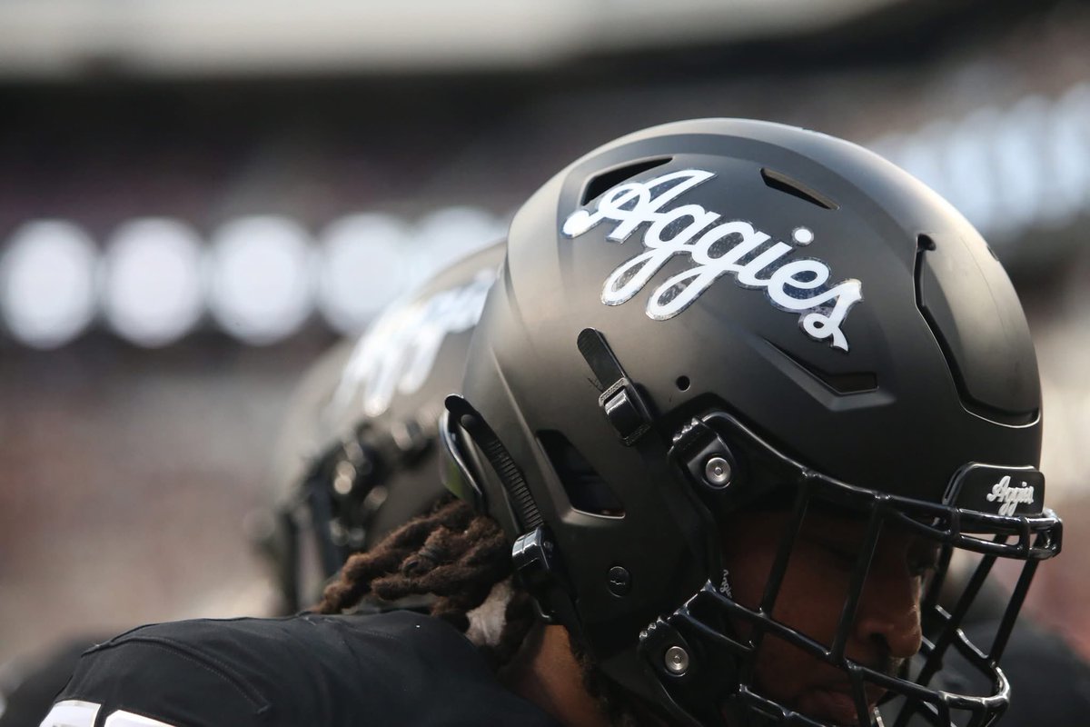 aggiemag's tweet photo. Wear Black, Scream Loud &amp; BTHOmissst https://t.co/kabJ0OvsLM