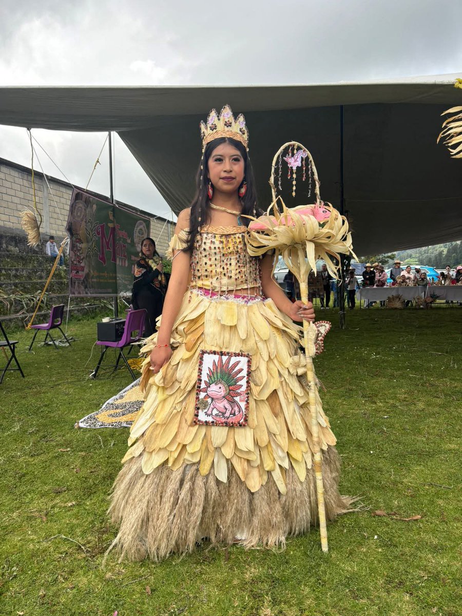 En el TBC 222, San Mateo Almomoloa, celebramos la 5ª Feria del Maíz, que nos recuerda la importancia de nuestras raíces y tradiciones.

Esta feria es historia e identidad comunitaria.  Reflejan el compromiso de nuestros jóvenes con la cultura, la educación y su tierra.