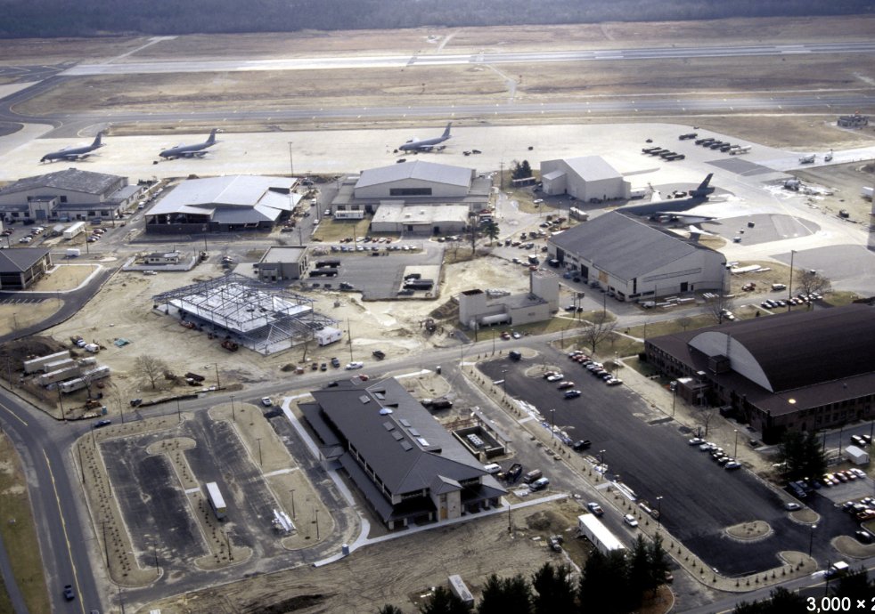 X22Report's tweet photo. Joint Base McGuire in New Jersey is currently on lockdown amid reports of an active shooter. https://t.co/5tFSIXCE21