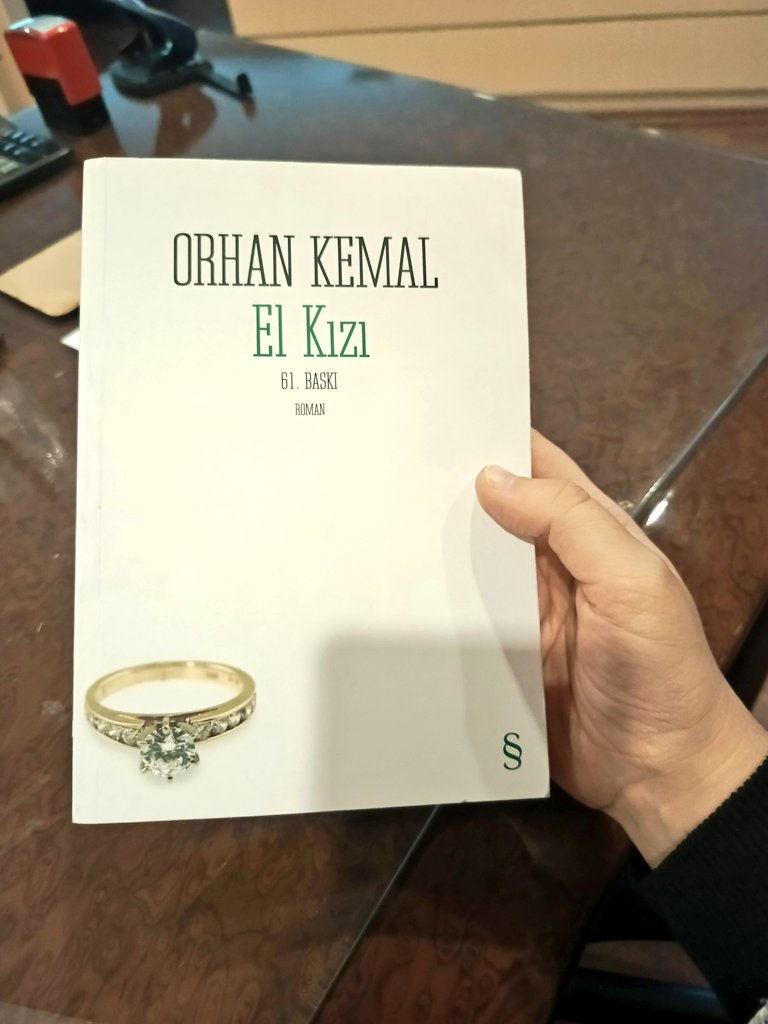 Ayyyy bu ktiabı x ten görüp aldımm. Kesinlikle önermiyorum Asla asla asla düpedüz hayal kırıklığı 😭😭😭😭
Direkt yeşilçam senaryosu okudum🙄