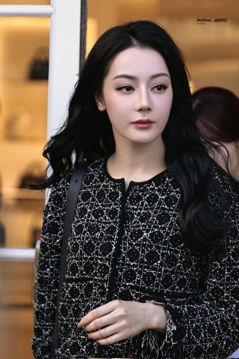 𝟮𝟱𝟬𝟵𝟯𝟬 Dilraba Paris Fashion week
#Dilraba #DILRABAxDior #DiorSS26 <a href="/Dior/">Dior</a>
Cr.watermark