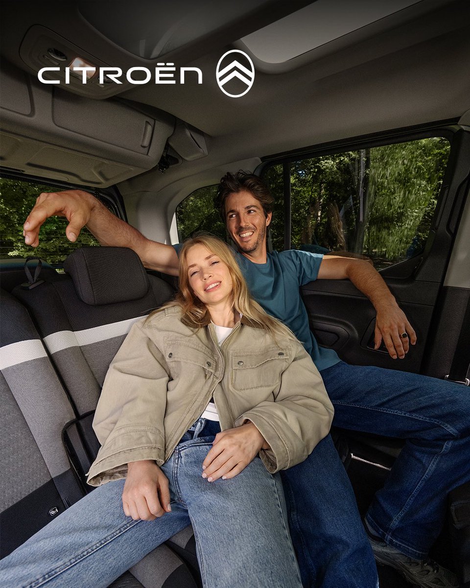 Citroenua's tweet photo. Citroën — те авто, у якому кожен почувається головним. Навіть пасажир на задньому ряді. Адже там — просторо і затишно, як у вітальні альпійського шале 🥰

У такій атмосфері легко бути душею компанії, еге ж? https://t.co/oIsqWvnkON