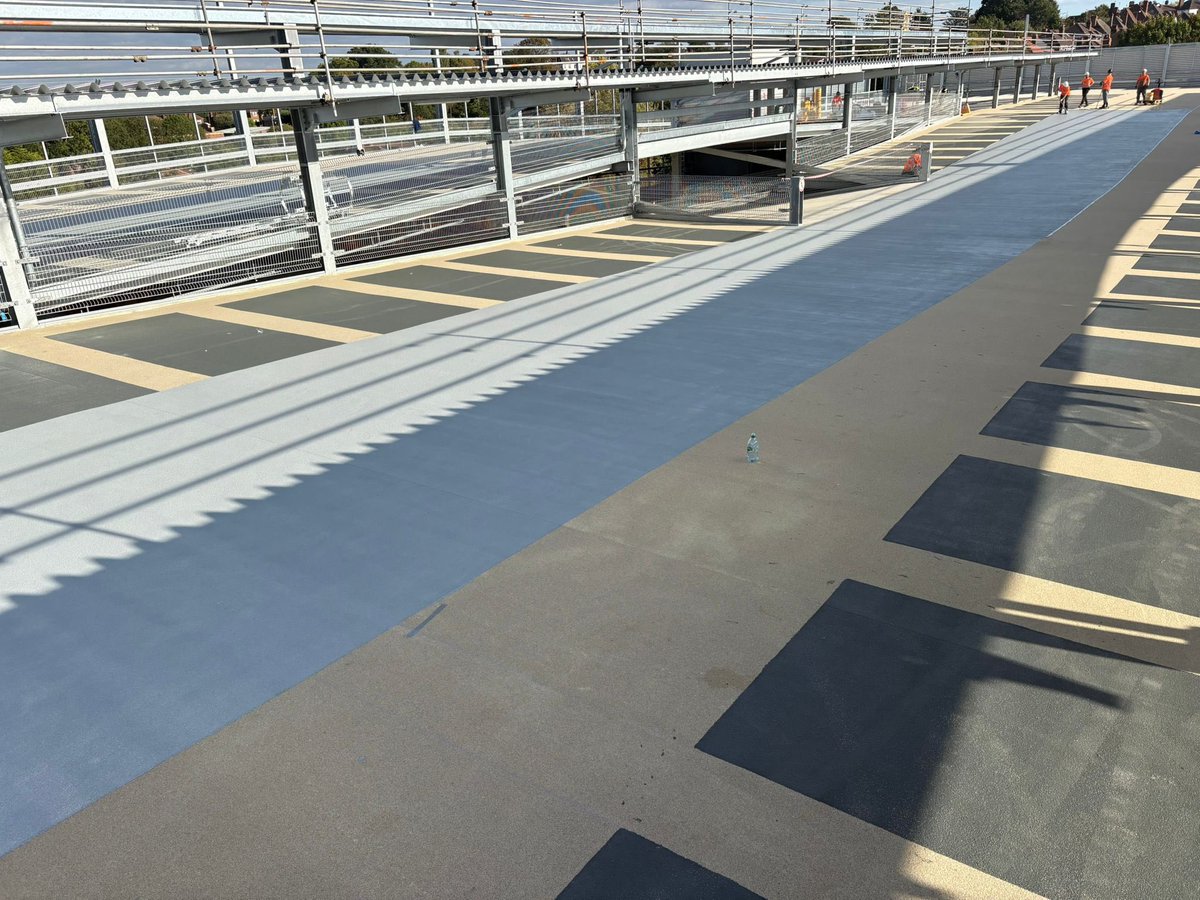 ThelwellFloors's tweet photo. Project Update: Royal Derby Hospital MSCP 🚧

Great progress on site for our long-term client Huber Parking UK! The roof works are moving forward at pace, with the Sikafloor®️ 2214 UV system almost complete. Parking pads are now being installed, along with the driving aisles. https://t.co/3LyarE2dVb