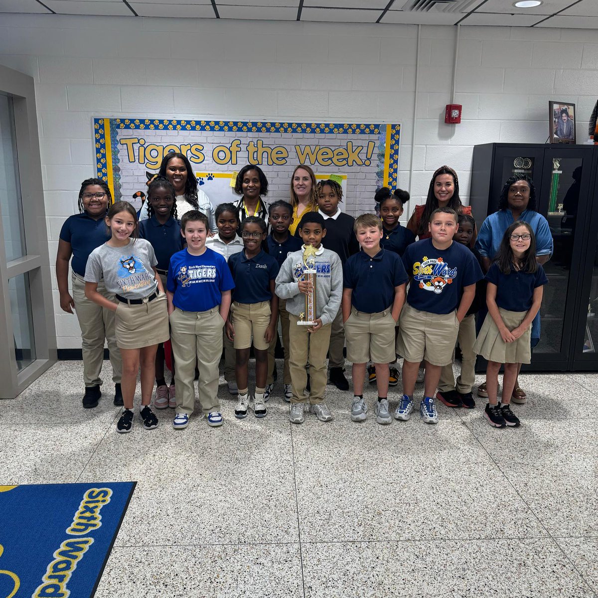 This morning, Sixth Ward Elementary was awarded with the Attendance Star of the Month Award for August 2025! 🌟 🏆️
This award is given to schools who show growth in attendance over the course of each month.

✨️ Congratulations to these Tigers who know and practice the