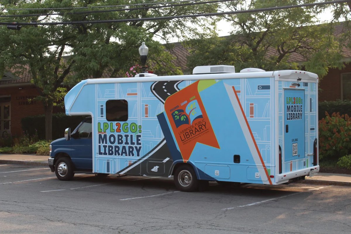 mtbellotti's tweet photo. Liverpool Public Library has launched their mobile library to bring books, technology, and more to neighborhoods throughout the county. #BDJ3422 #NCCNews https://t.co/sQm7DqLSaV