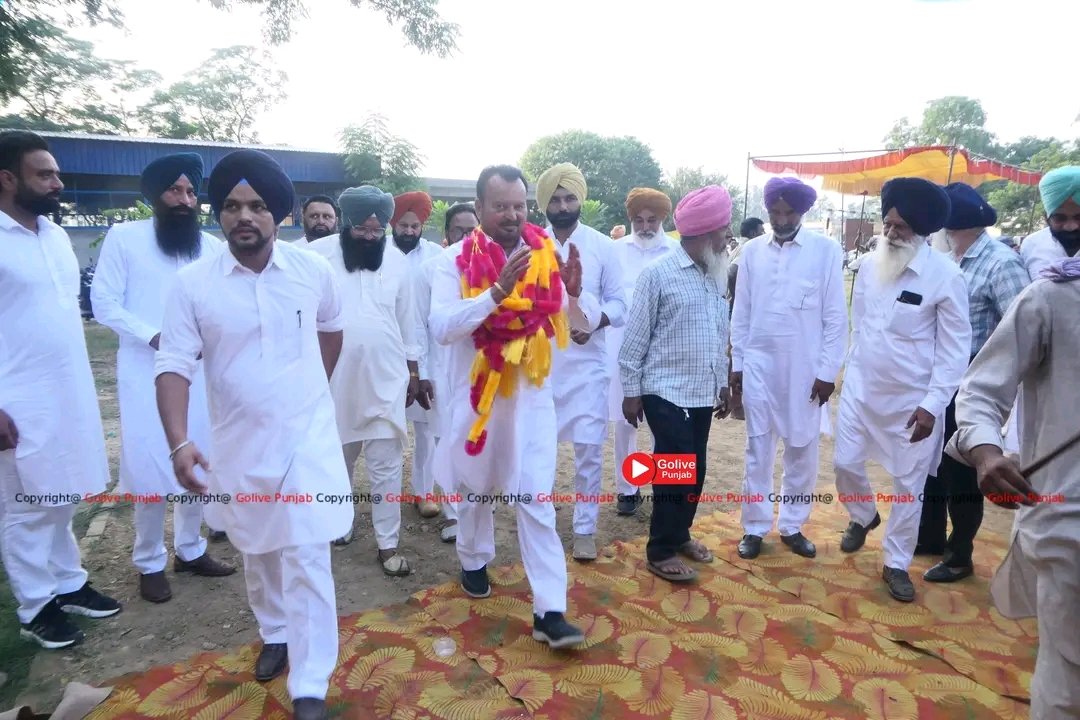 TejaPardeep's tweet photo. ਸਾਡੇ ਪਿੰਡ ਅਜਨੌਦਾ ਕਲਾਂ (ਪਟਿਆਲਾ) ਵਿਖੇ ਕਰਵਾਏ ਗਏ ਦੰਗਲ ਦੀ ਸ਼ਾਨ ਵਧਾਉਣ ਲਈ ਪਹੁੰਚੇ ਸਾਰੇ ਮਹਿਮਾਨਾਂ, ਪਤਵੰਤੇ ਸੱਜਣਾਂ, ਪਹਿਲਵਾਨਾਂ, ਦਰਸ਼ਕਾਂ ਤੇ ਪ੍ਰਬੰਧਕ ਸਾਥੀਆਂ ਦਾ ਸਮਾਗ਼ਮ ਵਿੱਚ ਆ ਕੇ ਰੌਣਕ ਵਧਾਉਣ ਤੇ ਸਫ਼ਲ ਬਣਾਉਣ ਲਈ ਦਿਲ ਦੀਆਂ ਗਹਿਰਾਈਆਂ 'ਚੋਂ ਧੰਨਵਾਦ 🤼‍♂️⛳🙏
#KushtiDangal #KhedMela #AjnaudaKalan #Patiala https://t.co/q3gld4AwUb