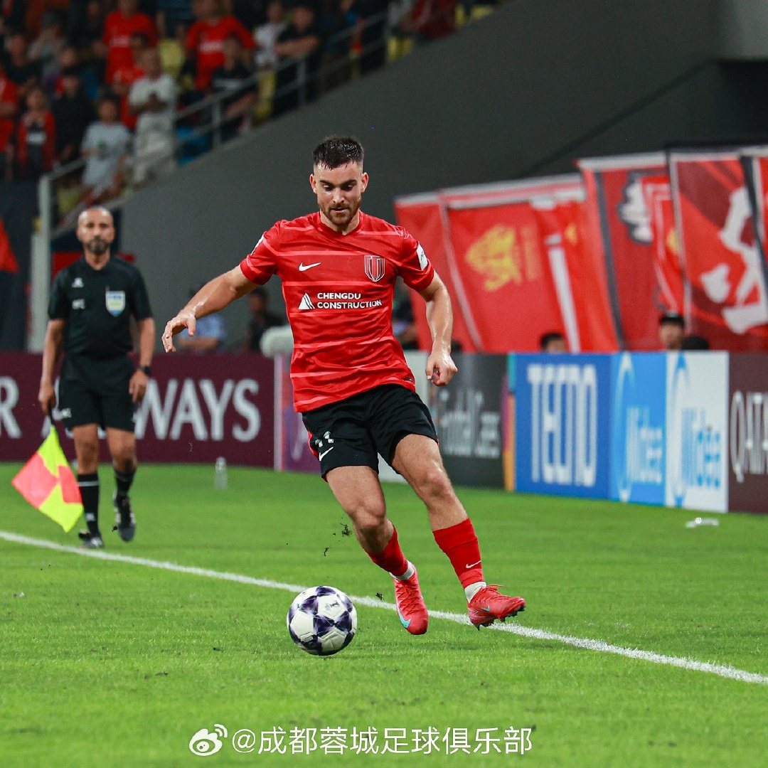 RCFCBRASIL's tweet photo. Fim De Jogo Chengdu Rongcheng 1 X 0 Gangwon fc a equipe do chengdu venceu jogando em casa e o gol foi anotado por Tim Chow 

#chengdubettercity  #chengdurongchengfc #afcchampionsleagueelite #aclelite #成都荣成足球俱乐部 #成都蓉城 #中超联赛 #afcchampionsleague https://t.co/KCKyIZHA5s
