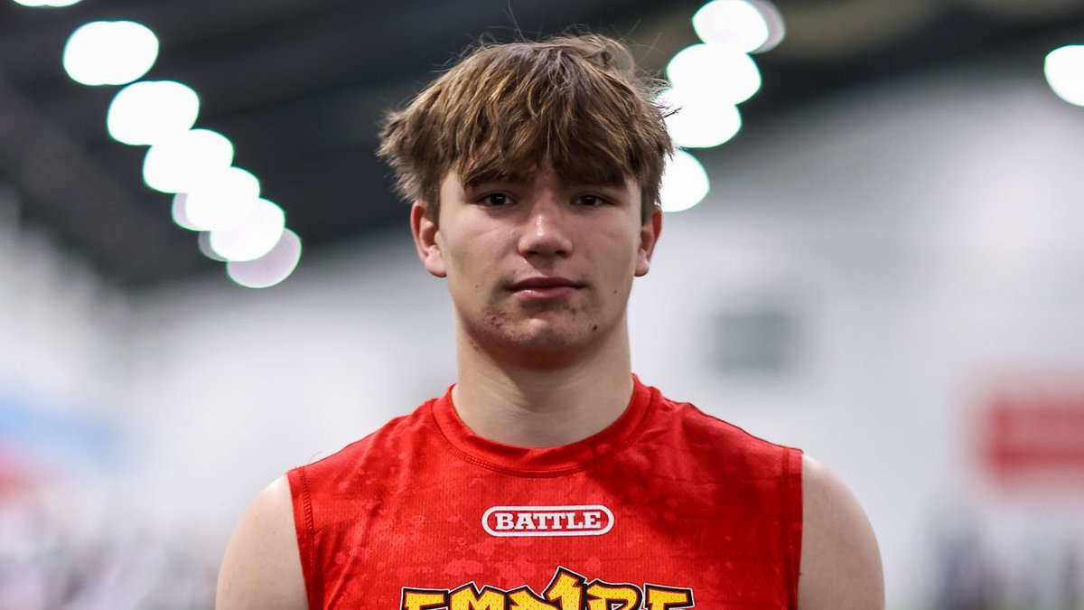Six Star Football | KANSAS (@6starfootballks) on Twitter photo Route Runners & Game Changers: WRs Making Noise Across the Sunflower State
📈Hands, Speed, Playmaking: Spotlights Elite Kansas WR Talent🔥
STORY: ▶️sixstarfootball.com/article/route-…
<a href="/ncates1500/">Nathan Cates</a> <a href="/pearcegeorge13/">𝗣𝗲𝗮𝗿𝗰𝗲 𝗚𝗲𝗼𝗿𝗴𝗲</a> <a href="/babyjay228/">Blake Jay</a> <a href="/KlineOlive27/">Oliver Kline</a> <a href="/talonregier3/">Talon Regier</a> <a href="/taftstueve/">Taft Stueve</a> <a href="/blakethomas23_/">Blake Thomas</a> Route Runners & Game Changers: WRs Making Noise Across the Sunflower State
📈Hands, Speed, Playmaking: Spotlights Elite Kansas WR Talent🔥
STORY: ▶️sixstarfootball.com/article/route-…
<a href="/ncates1500/">Nathan Cates</a> <a href="/pearcegeorge13/">𝗣𝗲𝗮𝗿𝗰𝗲 𝗚𝗲𝗼𝗿𝗴𝗲</a> <a href="/babyjay228/">Blake Jay</a> <a href="/KlineOlive27/">Oliver Kline</a> <a href="/talonregier3/">Talon Regier</a> <a href="/taftstueve/">Taft Stueve</a> <a href="/blakethomas23_/">Blake Thomas</a>