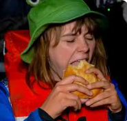 beret_vert's tweet image. A chaque croisières vous nous racontez les mêmes conneries, la seule chose qu'il vous arrive c'est de manger des sandwichs #Casher
