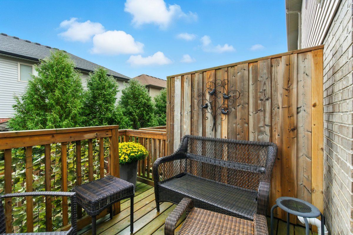 🏠JUST LISTED🏠

City Convenience Meets a Touch of Country Calm

377 Glancaster Road Unit 24
Hamilton

ONLY: $579,900
MLS: 40774822

Features:
-3-beds, 1.5 baths - Primary ensuite
-oak hardwood floors
-California shutters

Contact: 905-545-1188

#VermaRobinsGroup #RemaxEscarpment