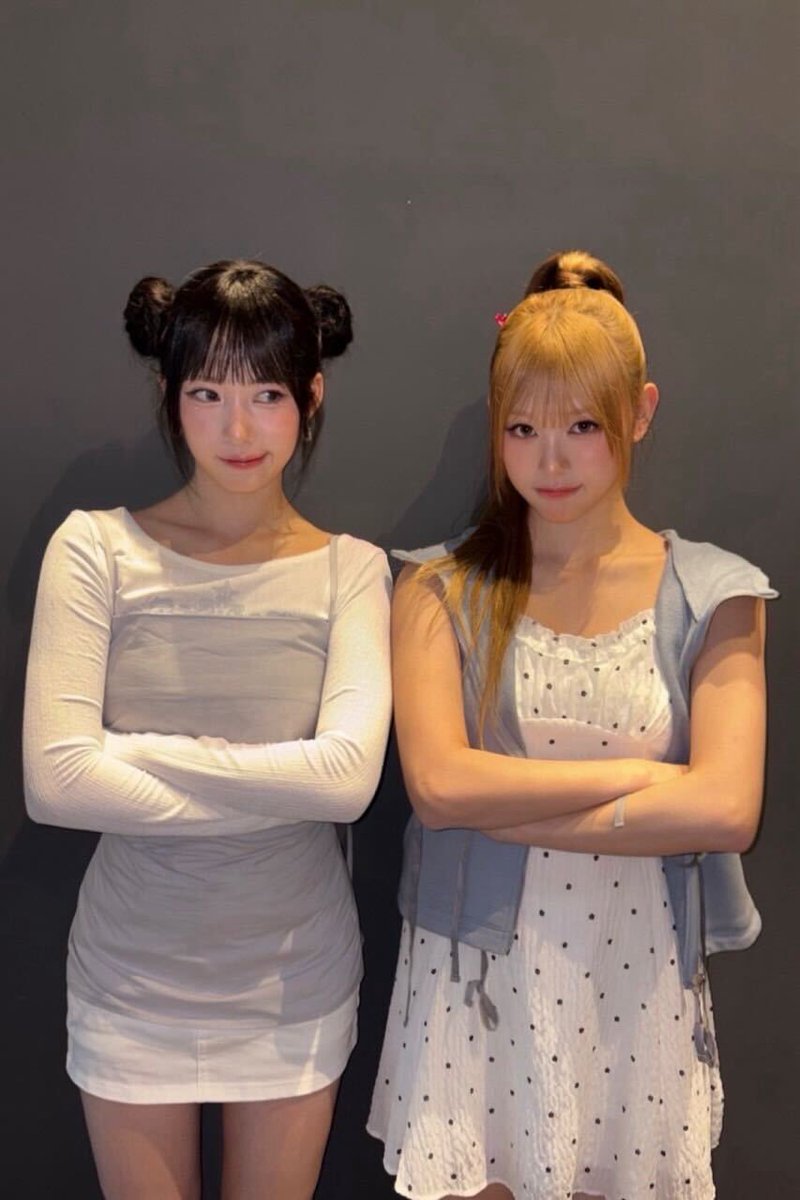 RESCENE_twt's tweet photo. 🖤리브🤍

공육쯔🙄💗

#LIV #리브 #リブ
#MINAMI #미나미 #ミナミ
#RESCENE #리센느 #リセンヌ https://t.co/w25qq03zp0