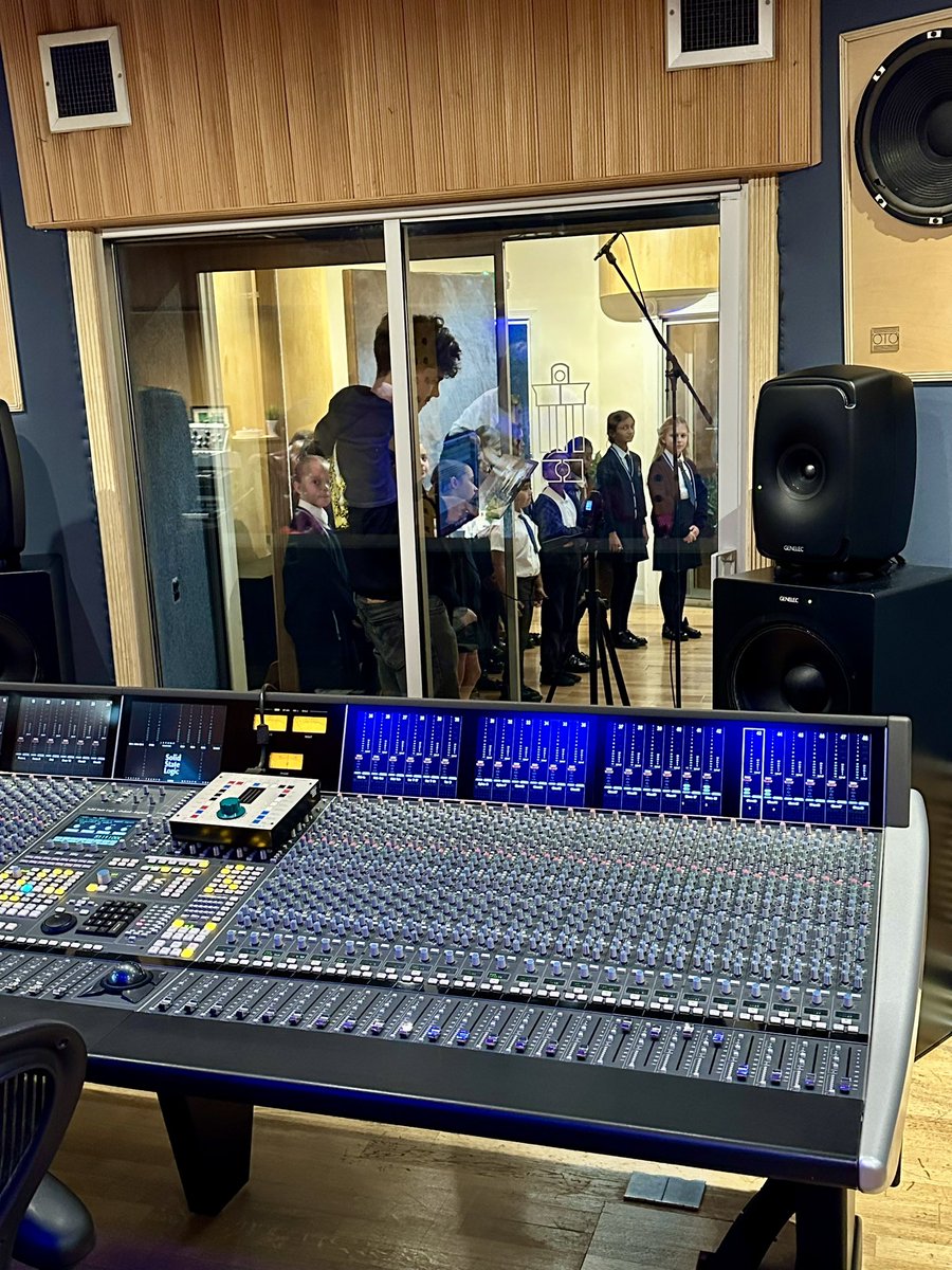 Holy Name Primary tweet media