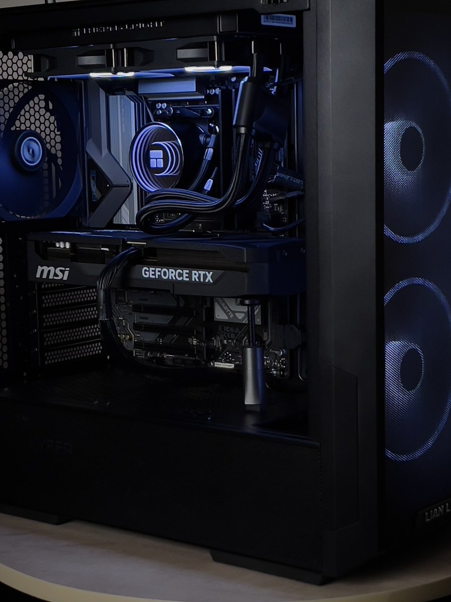 PCTick Store tweet media