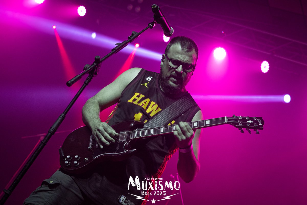 ⚡ Sabíamos que Venko iba a ser el descubrimiento de muchxs en este 𝗫𝗜𝗫 𝗠𝘂𝘅𝗶𝘀𝗺𝗼 𝗥𝗼𝗰𝗸 𝟮𝟬𝟮𝟱.

❤️‍🔥 Un directazo que caldeó el ambiente desde el primer segundo. ¡Seguro que volveremos a verlos en nuestro #MxmRock!