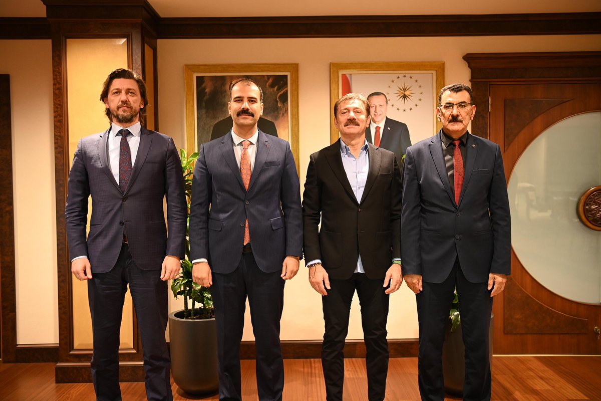 Bakırköy Denetimli Serbestlik Müdürü Vedat Zencir misafirimizdi. Kendilerine hoş sohbet ve nazik ziyareti için teşekkür ediyorum.