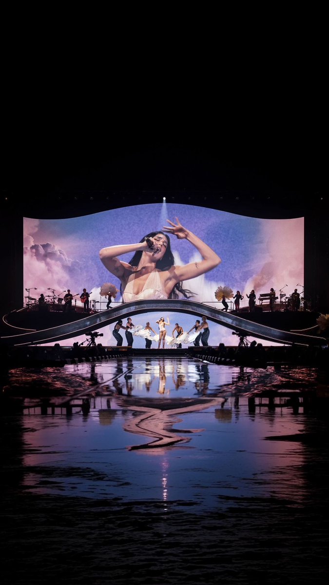 a visão desse palco é surreal