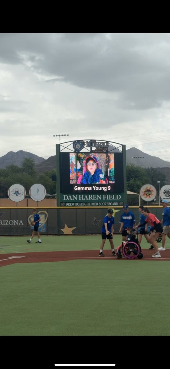 YoungMikey17's tweet photo. Gemma had her first @miracleleagueaz game saturday!!! Emotional moment for me for sure. #TeamGemma https://t.co/F2oCddjP8l