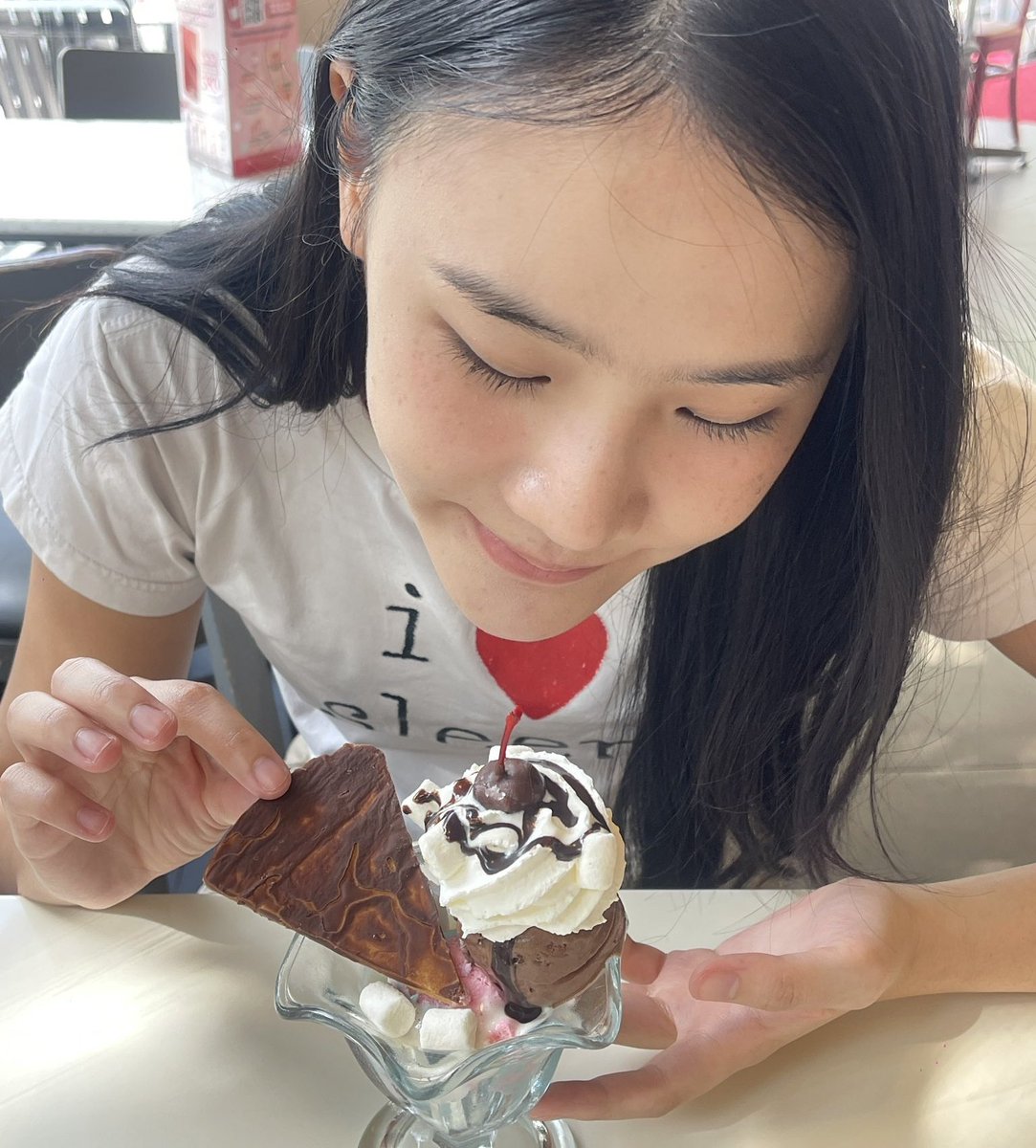 SILVERM00VN's tweet photo. how I love them and their little dates, they're literally the cutest 🥹❤️‍🩹
#shellypundao #rollercoastertheseries https://t.co/X9wSax3jsZ