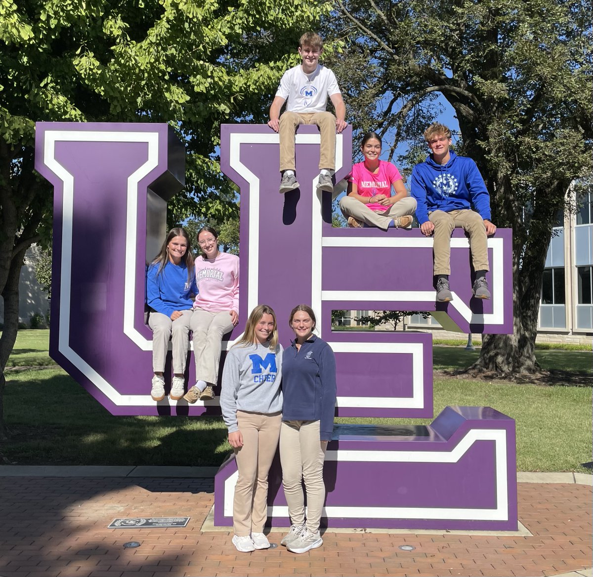 ReitzMemorial's tweet photo. 📚✨ Our AP Research and AP Seminar students took a trip to the University of Evansville for specialized Database Training!
This year marks our largest AP Seminar class since the program began, and opportunities like this help our Tigers build valuable skills for their future studies.
We are grateful for the strong partnership we share with the @UEvansville and the incredible learning experiences it provides for our students! 💙🐾
#TigerPride #APCapstone #FutureReady #Partnerships