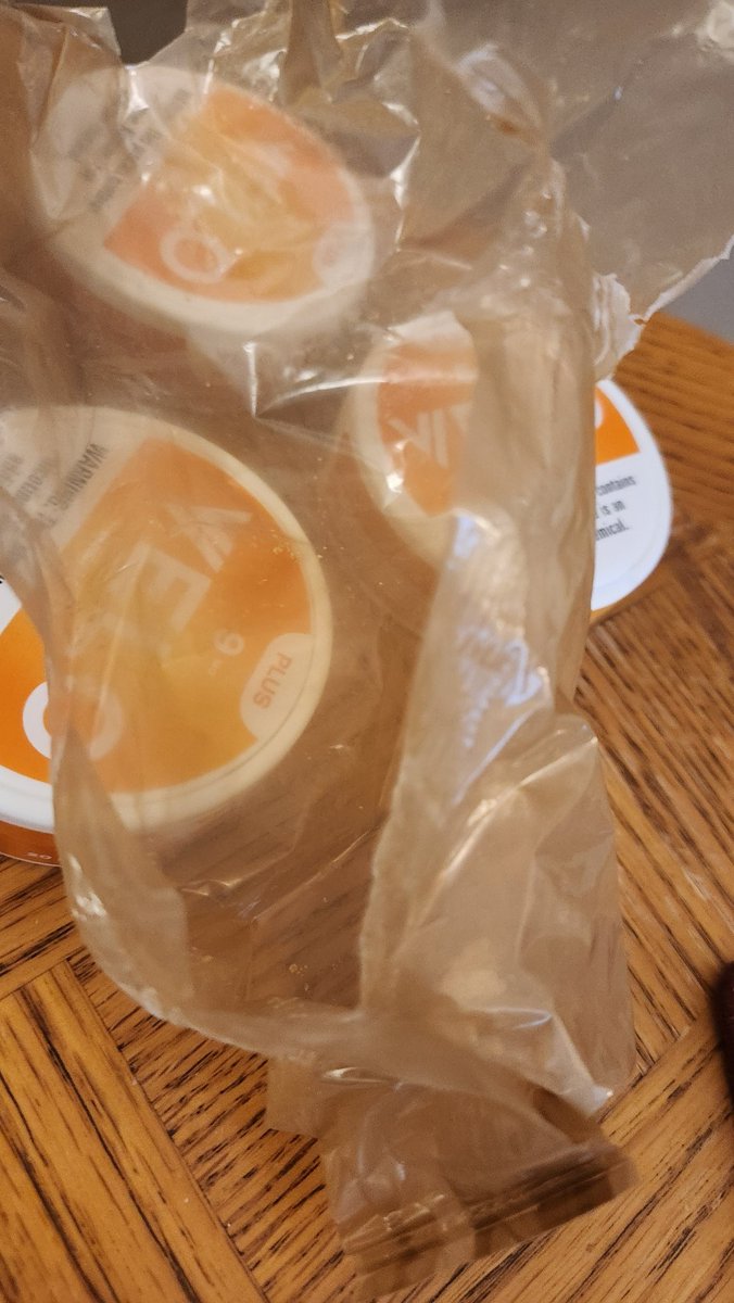 fArtCS2's tweet image. &quot;I&apos;m just gonna have a couple Ritz.&quot; #snacks #snacking #relatable #humor  #addiction