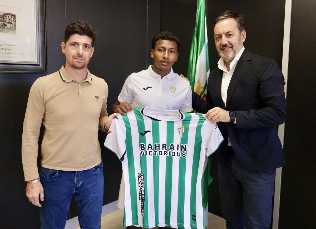Cantera_CCF's tweet image. 📸 ✍🏻🤝 𝑴𝒂𝒓𝒄𝒆𝒍𝒐 𝟐𝟎𝟐𝟖 💚