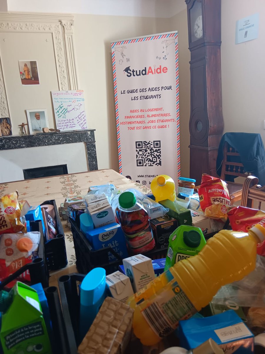 StudHelp_'s tweet image. Un grand merci à nos bénévoles de StudHelp Avignon pour leur première action ! 💪🏻

Une belle distribution alimentaire pour 8 étudiants 🧡

La suite s’annonce belle 🚀
