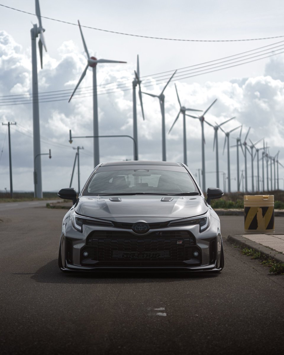 tCVAMnI8hHMzTYc's tweet image. もう雪降るまでに何回乗れるかもわからないので撮影がてらドライブ😎
途中道の駅で若い外国人にずっとスマホを向けられ本場のJDMを見せつけてきました🤣