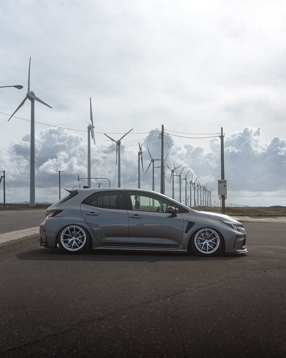 tCVAMnI8hHMzTYc's tweet image. もう雪降るまでに何回乗れるかもわからないので撮影がてらドライブ😎
途中道の駅で若い外国人にずっとスマホを向けられ本場のJDMを見せつけてきました🤣