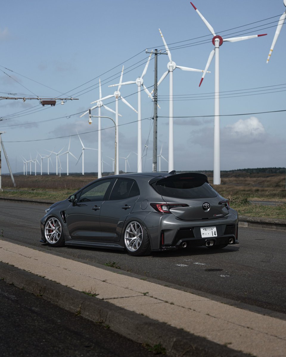 tCVAMnI8hHMzTYc's tweet image. もう雪降るまでに何回乗れるかもわからないので撮影がてらドライブ😎
途中道の駅で若い外国人にずっとスマホを向けられ本場のJDMを見せつけてきました🤣