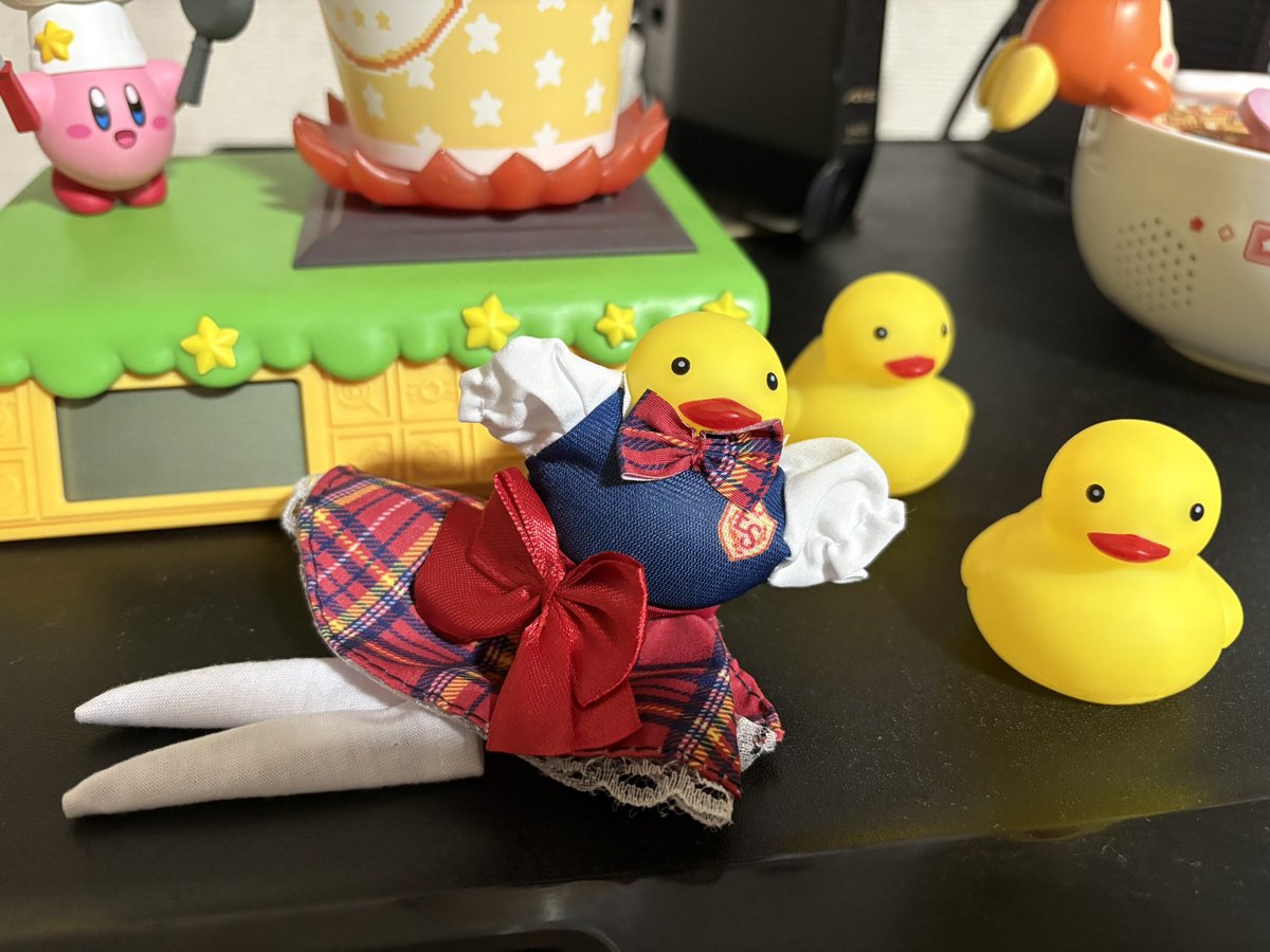 ダイソーで簡単に揃えられるのでインテリアにどうぞ