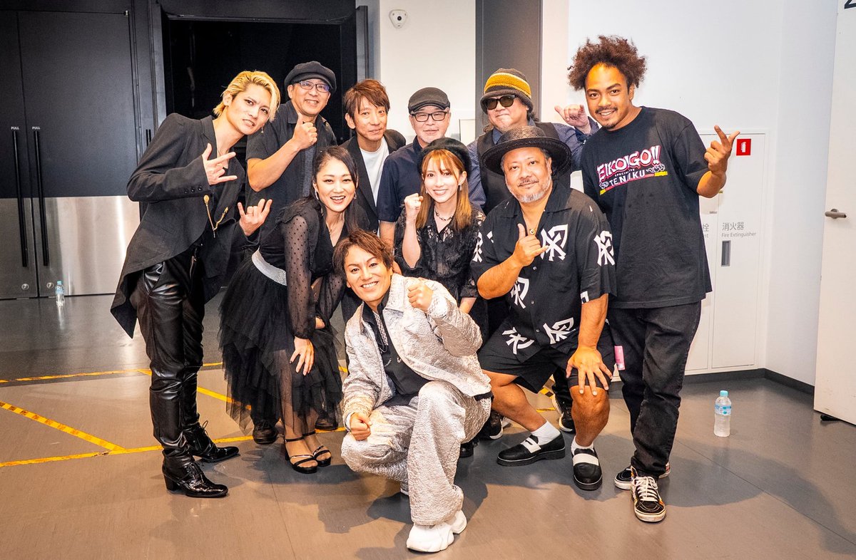 CROSSVEIN_MSM's tweet image. 怒涛の9月🎸🔥
なんとMASUMIが共演させていただいた方々は…

マークボールズ(Yngwie)
ロニーロメロ(Rainbow,MSG)
ガスG.(Ozzy Osborne,Firewind)
狩野英孝さん
キヨサクさん(モンゴル800)
木梨憲武さん
所ジョージさん…数えきれません💦

来月10/9(木)にはSOMOSOMOで名古屋です🎸今後も楽しみに👊