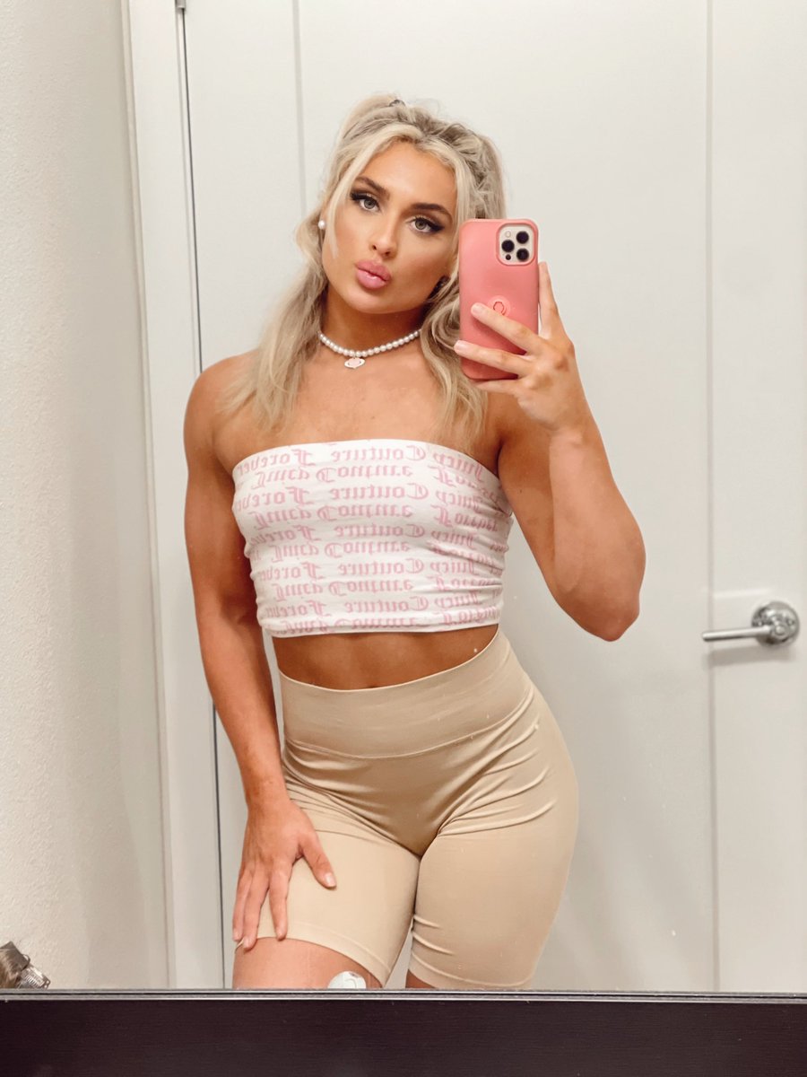 OneToughBarbie's tweet photo. #SelfieTime #TuesdaySelfie https://t.co/05BXfWnejq