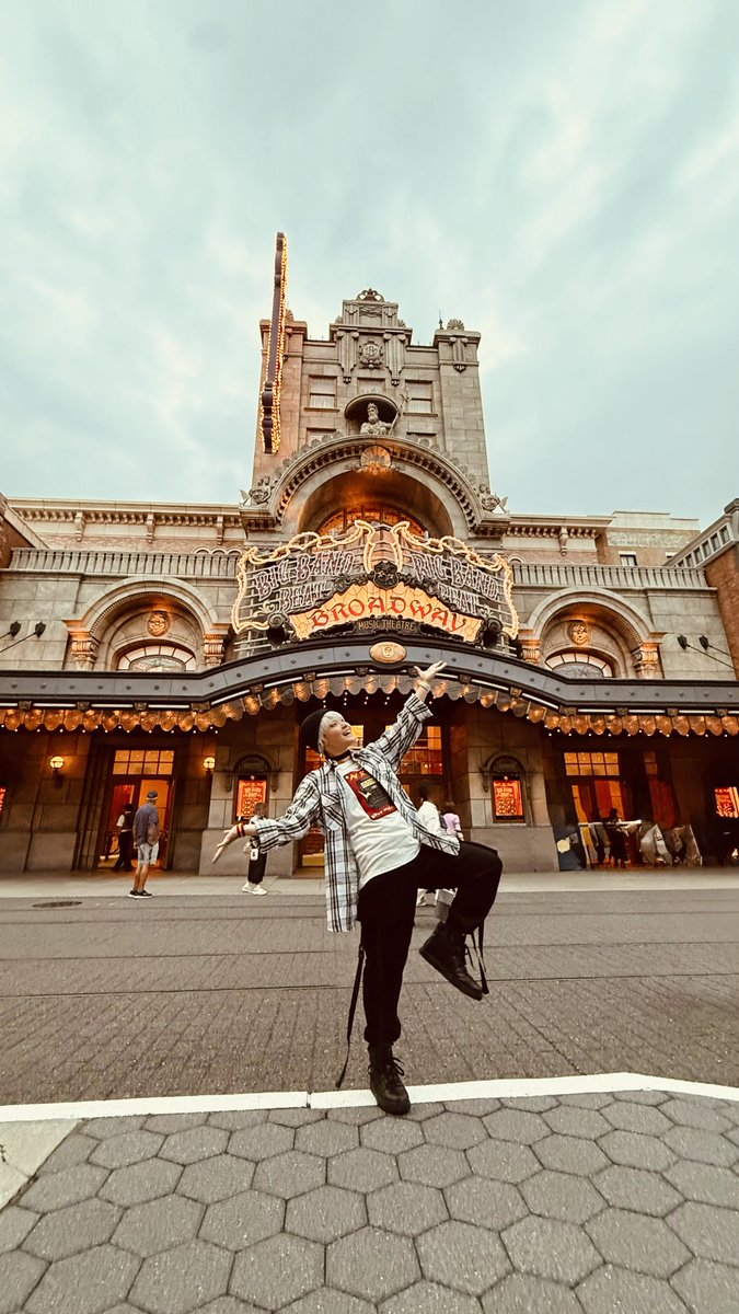 〖WE LOVE BIG BAND BEAT!!!!!!〗

#Dハロツイステ
#DMハロ仮装2025