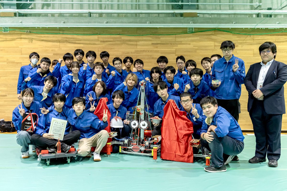 TmNCT_robotech's tweet image. 北海道地区大会が終わりました
結果は苫小牧Aがデザイン賞、マブチモーター株式会社様から特別賞を頂き
苫小牧Bが技術賞、東京エレクトロン株式会社様から特別賞を頂きました❕
応援して頂いた皆様本当にありがとうございました‼️
全国出場されるチームの皆さんおめでとうごさいます❕応援しています‼️