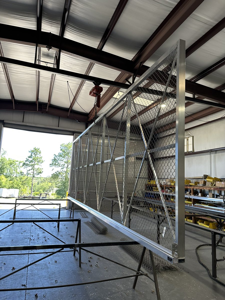 PSouthernInc's tweet photo. Big shout-out to the awesome crew in our fabrication shop! Last week, they crushed it, crafting some top-notch gates that are as sturdy as they are stylish.
.
☎️ 📱Call: 803.359.9201
https://t.co/W8MWtEl0uK
.
#palmettosouthern #Fabrication #Craftsmanship #GateMakers https://t.co/eProGTvxHc