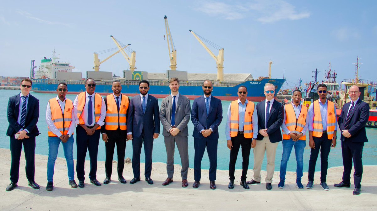 🚢 Mogadishu Port is now ranked among Africa’s most efficient! 🌍

A rising star in the Horn, its modern infrastructure and UK-funded automated customs system are driving performance, positioning it as a top regional logistics hub. 

#GoFarGoTogether