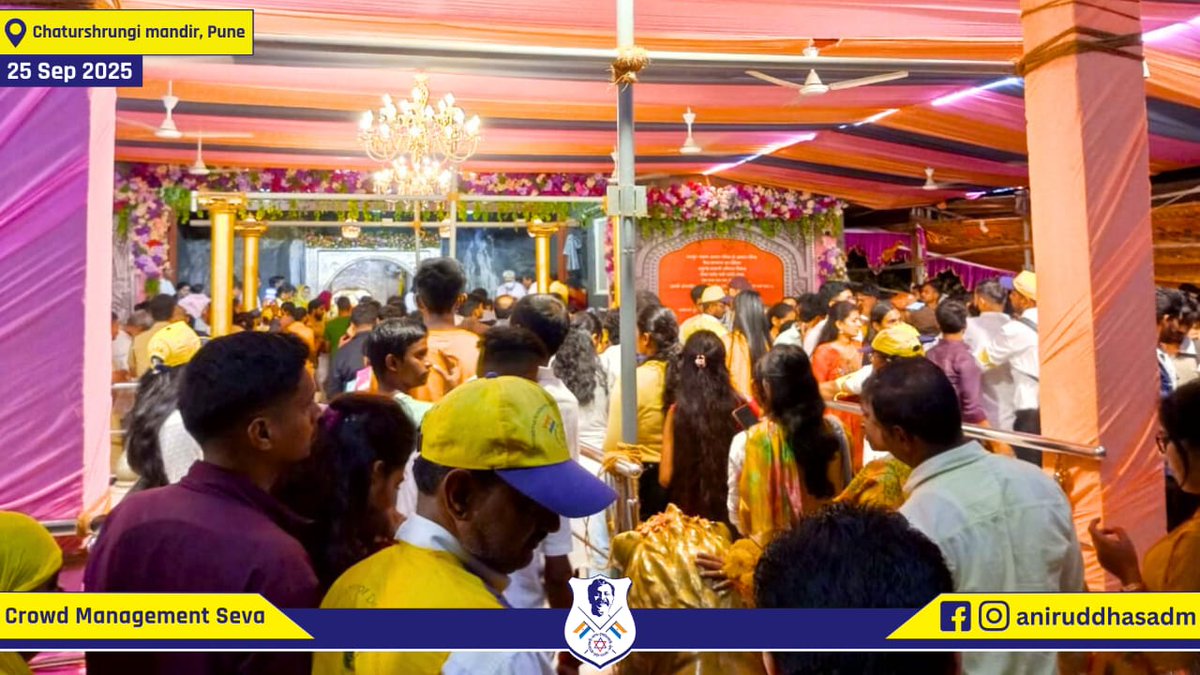 aniruddhasadm's tweet photo. On 25th Sept 2025, 30 #DMVs from Aniruddha's Academy of Disaster Management devoted themselves to the Navratri crowd management seva at Shree Chatushrungi Mandir, Pune, serving with reverance and dedication. 🌸🙏. 🙏
#Navratri2025 #Pune #AADMVolunteers #AADM https://t.co/4fnXNRgZQH