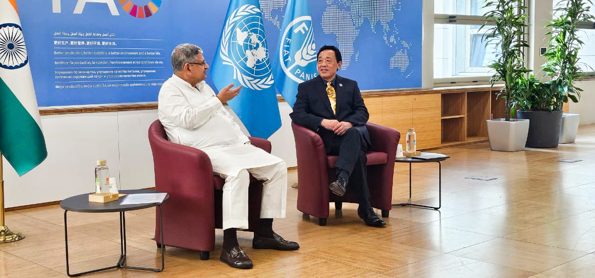 FisheriesGoI's tweet photo. Shri Rajiv Ranjan Singh, Hon’ble Minister of Fisheries, Animal Husbandry and Dairying, Government of India had a productive meeting with Mr. Qu Dongyu, Director General of FAO, today in Rome, Italy.

During the meeting, the Hon’ble Minister highlighted the transformative initiatives, innovations, and policy reforms in India’s Fisheries and Animal Husbandry sectors under the visionary leadership of Hon’ble Prime Minister Shri Narendra Modi. He also briefed the Director General FAO about roadmap for enhancing cooperation and collaboration with FAO in Fisheries and Animal Husbandry. 

#FAO #GlobalPartnerships #SustainableDevelopment #FisheriesTransformation  #IndiaAtFAO

@IndiainItaly