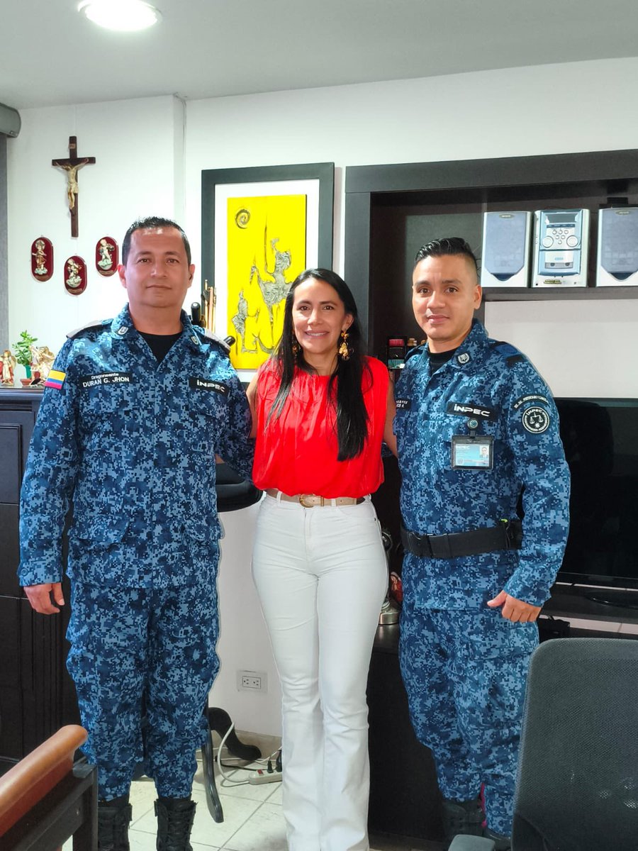 Por medio de <a href="/UtpcolombiaOrg/">UTP Colombia</a> #ibague expusimos nuestro proyecto de ley de #pension20años a la HR <a href="/DelcyIsaza/">Delcy Esperanza Isaza</a> la cual valoró la labor de los trabajadores de <a href="/INPEC_Colombia/">INPEC Colombia</a> y manifestó su apoyo a esta iniciativa legislativa para labor plenaria de <a href="/CamaraColombia/">Cámara de Representantes de Colombia</a> #lovamosalograr