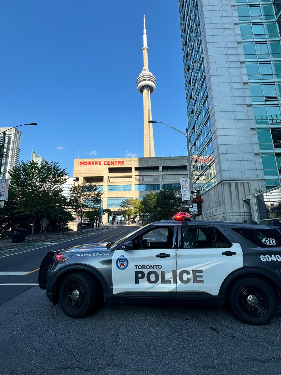 PCPappy's tweet image. 🌳 A tree can stop a car.
🚶 A pedestrian can’t.

At 30 km/h – 5% of pedestrians die.
At 50 km/h – 55%.
At 60 km/h – 90%.

⚠️ Speed kills. Slow down.
#VisionZero #PappysTips