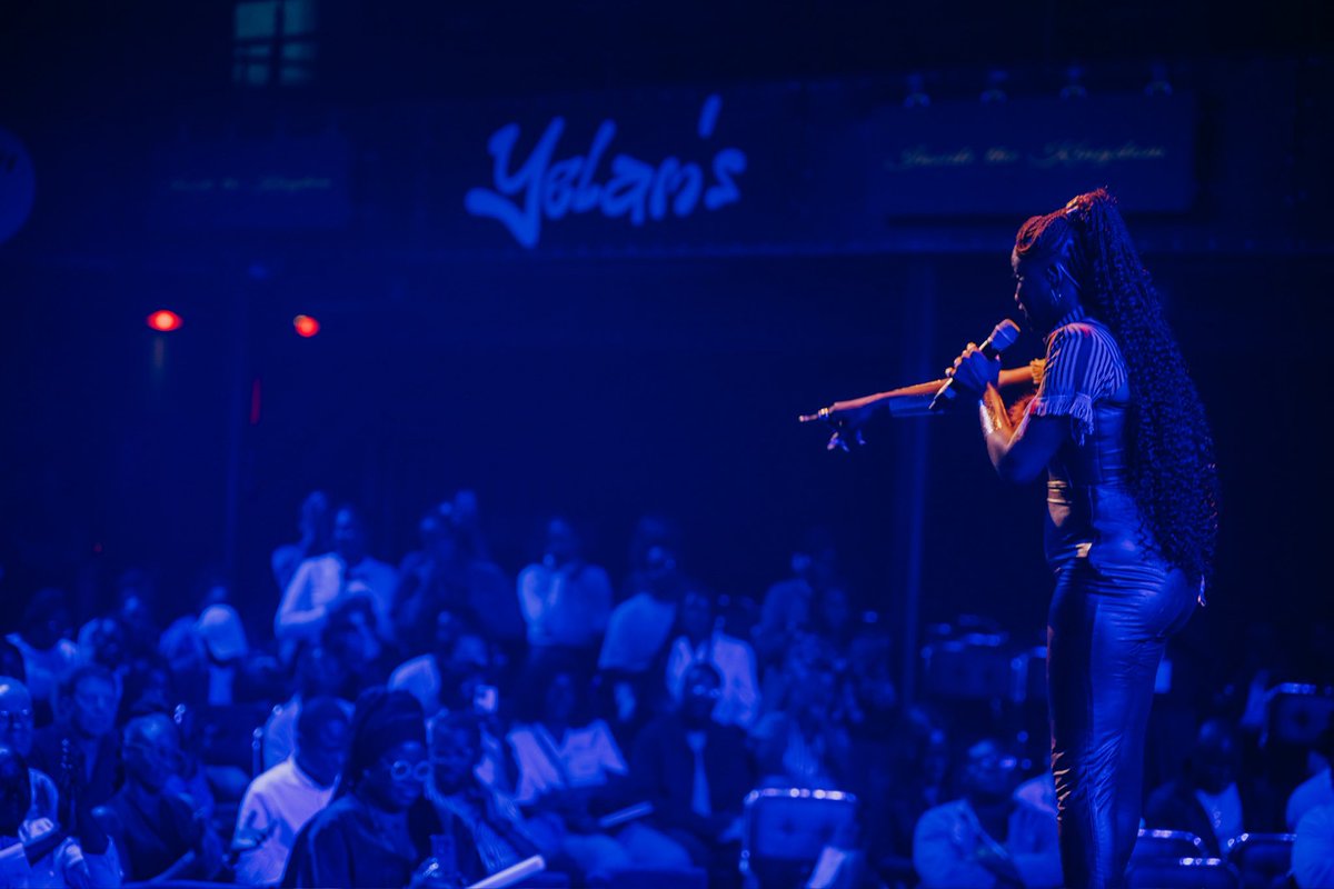 ReineAblaa's tweet photo. QUEEN 👸🏿 

Ce n’est que le début 💪🏿
Ivorian Afrohouse to the world 🌎 

📸: Chasseur d’Images
#yelams #concertweek #art https://t.co/hzAncmia7T