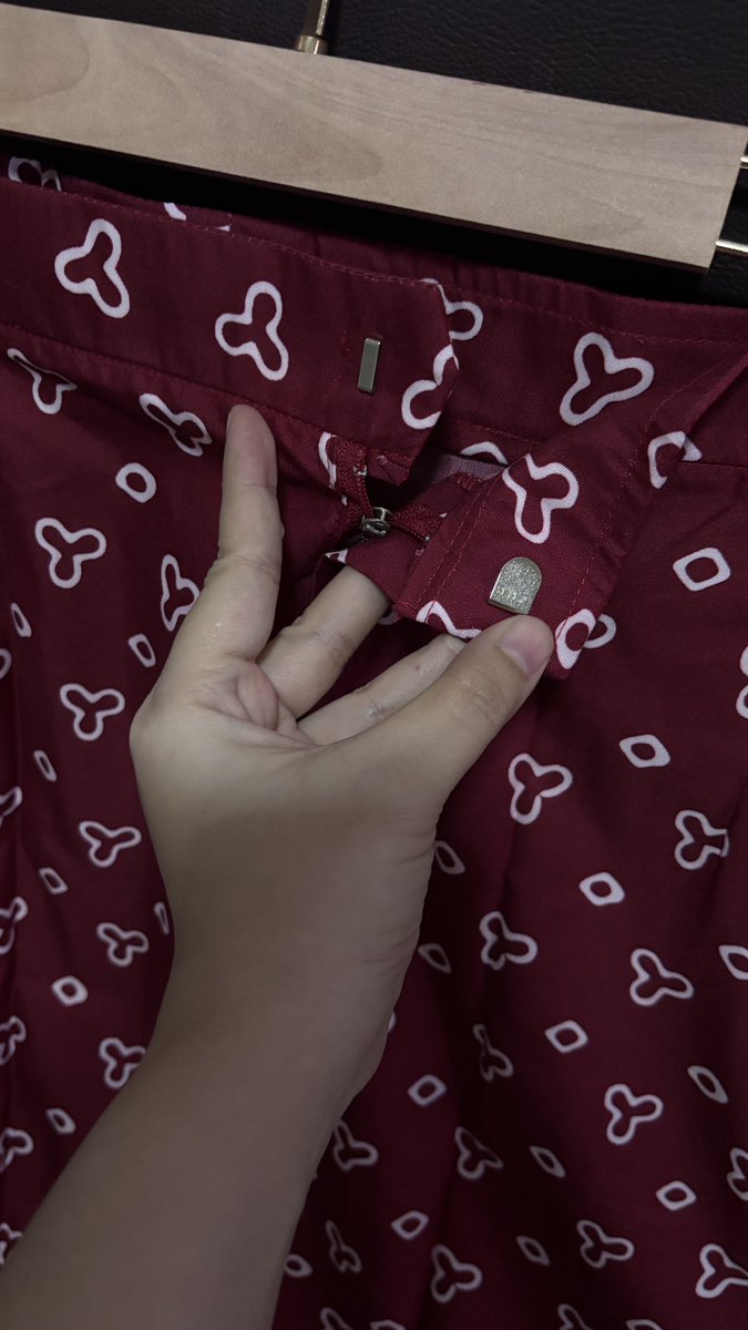 cihahihu's tweet photo. Yang cari PL murce under 25k !!

bole yu intip 
Dom jkt, bisa co oyen tanpa adm 
1. Rok span jumputan 
(Cuma sempet di try on aja, kekecilan di aku karena lagi hamil juga)
Pj 90
Pinggang 82

25k sajaaa 🙂 https://t.co/5Z9IHWDUCn