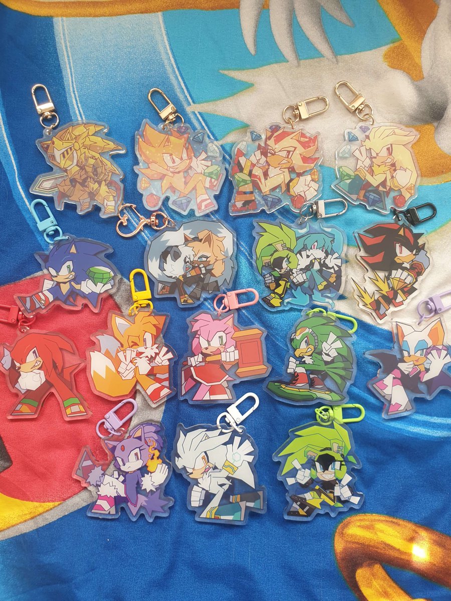 Charms... real... 👀