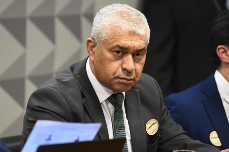 conservadoreson's tweet photo. O MPF decidiu pedir o arquivamento da prisão de Rubens Oliveira Costa na CPMI do INSS, gerando indignação revolta entre os aposentados de todo Brasil. A ação, levanta dúvidas sobre a transparência e a justiça aplicada ao povo brasileiro. https://t.co/cfMyPJEroH https://t.co/q1PcX2vxbH