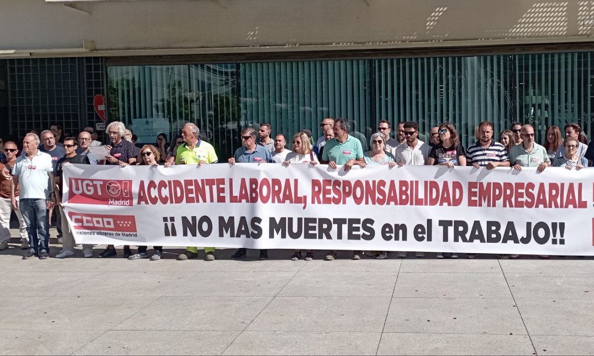 #CCOO denunciamos la muerte de un trabajador de 20 años en #Humanes y llama a la concentración ante la opacidad de la empresa:

🗓️Viernes 3 OCT 
⏰ 12 HRS 
📍Frente al Ayuntamiento de Humanes de Madrid

ℹ️Info:
madrid.ccoo.es/noticia:737478…